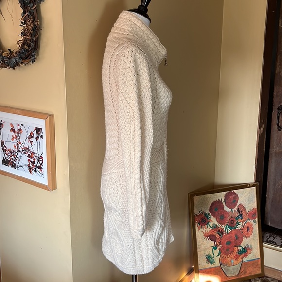 ARAN MOR IRELAND Size Small Long Fisherman Sweater Ecru Cableknit Zip Front - Picture 3 of 16